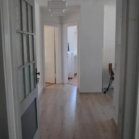 Stadt- Naturnah, Traumblick Und Balkon Appartement