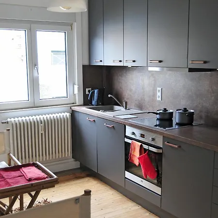 شقة Stadt- Naturnah, Traumblick Und Balkon