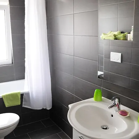 Stadt- Naturnah, Traumblick Und Balkon Baden-Baden