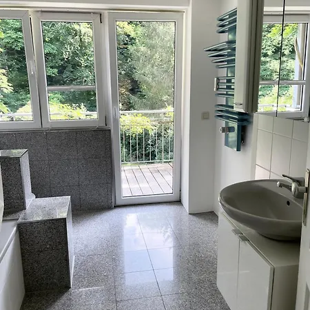 Stadt- Naturnah, Traumblick Und Balkon アパート *