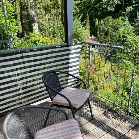 شقة Stadt- Naturnah, Traumblick Und Balkon بادن بادن