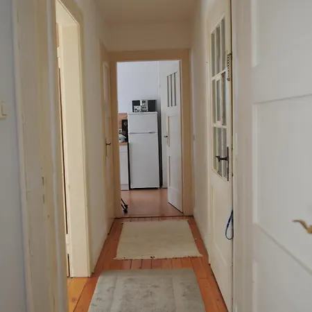 Stadt- Naturnah, Traumblick Und Balkon Apartmán *