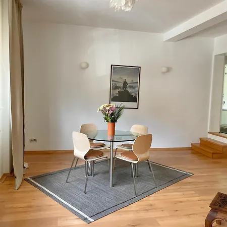 Stadt- Naturnah, Traumblick Und Balkon