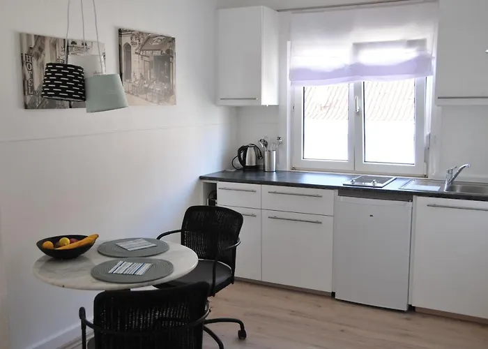 Appartement Stadt- Naturnah, Traumblick Und Balkon *