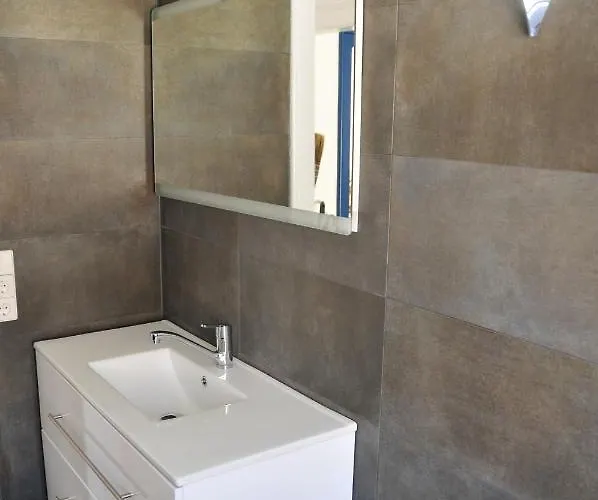 Stadt- Naturnah, Traumblick Und Balkon * Baden-Baden