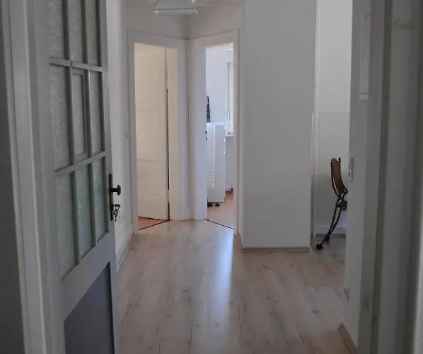 Stadt- Naturnah, Traumblick Und Balkon Appartement