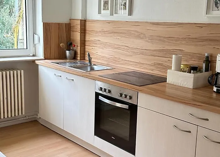 Stadt- Naturnah, Traumblick Und Balkon *