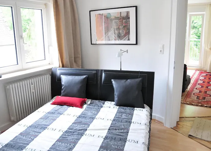 Stadt- Naturnah, Traumblick Und Balkon Appartement