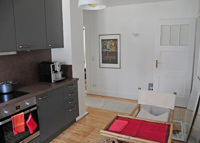 Stadt- Naturnah, Traumblick Und Balkon *