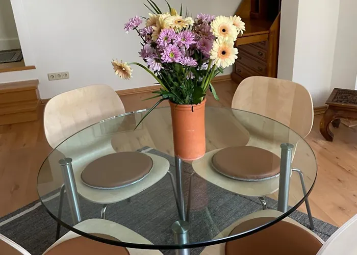 Stadt- Naturnah, Traumblick Und Balkon Appartement