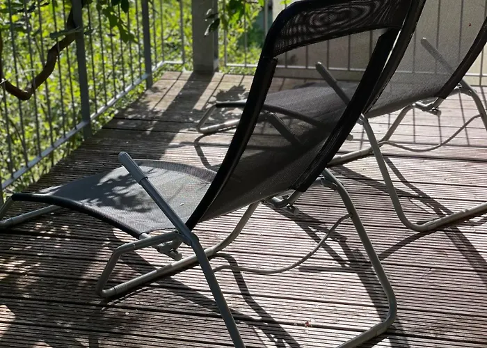 Stadt- Naturnah, Traumblick Und Balkon Appartement *