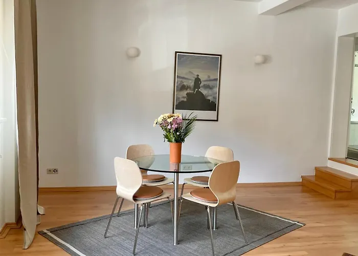 Stadt- Naturnah, Traumblick Und Balkon