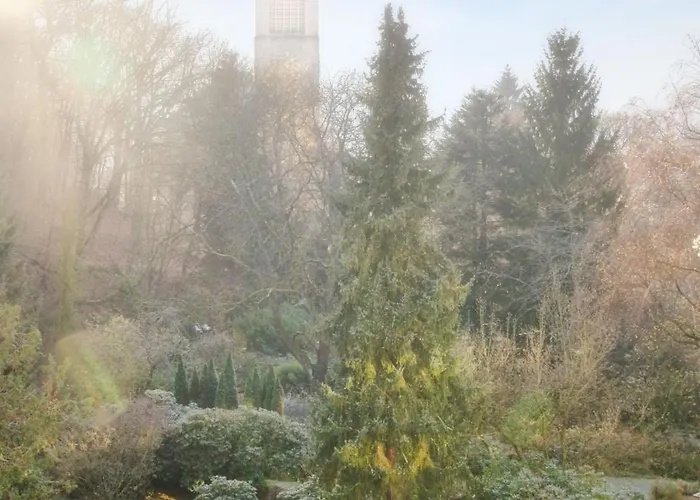 Stadt- Naturnah, Traumblick Und Balkon *